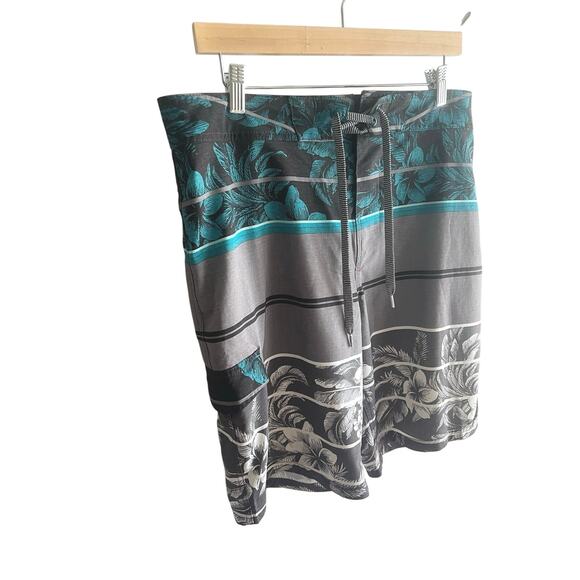 Trinity Boardshorts 34 Gray Floral Tropical Stripe Swim Surf Beach Trunks Pool‎ - Picture 2 of 7